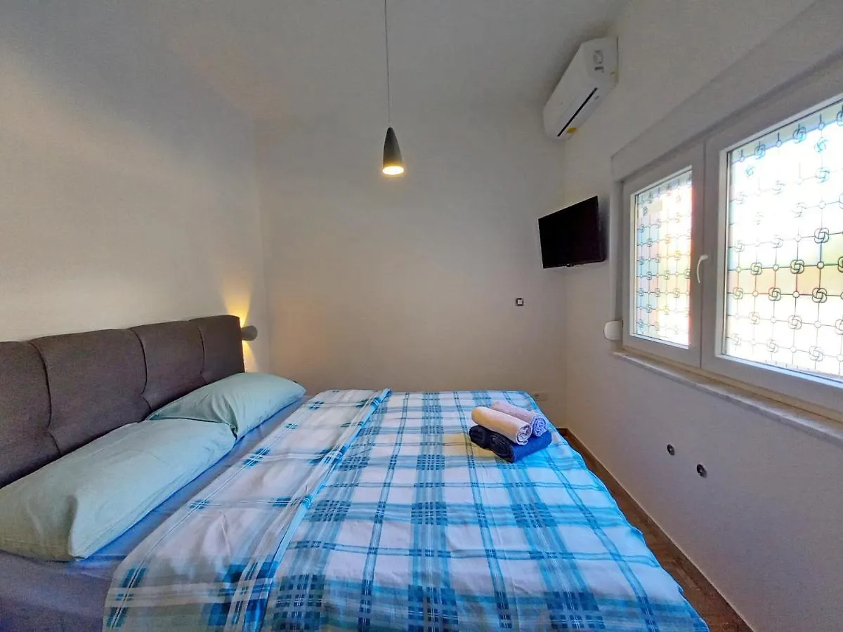 Holiday House Kazali, Medulin Holiday home